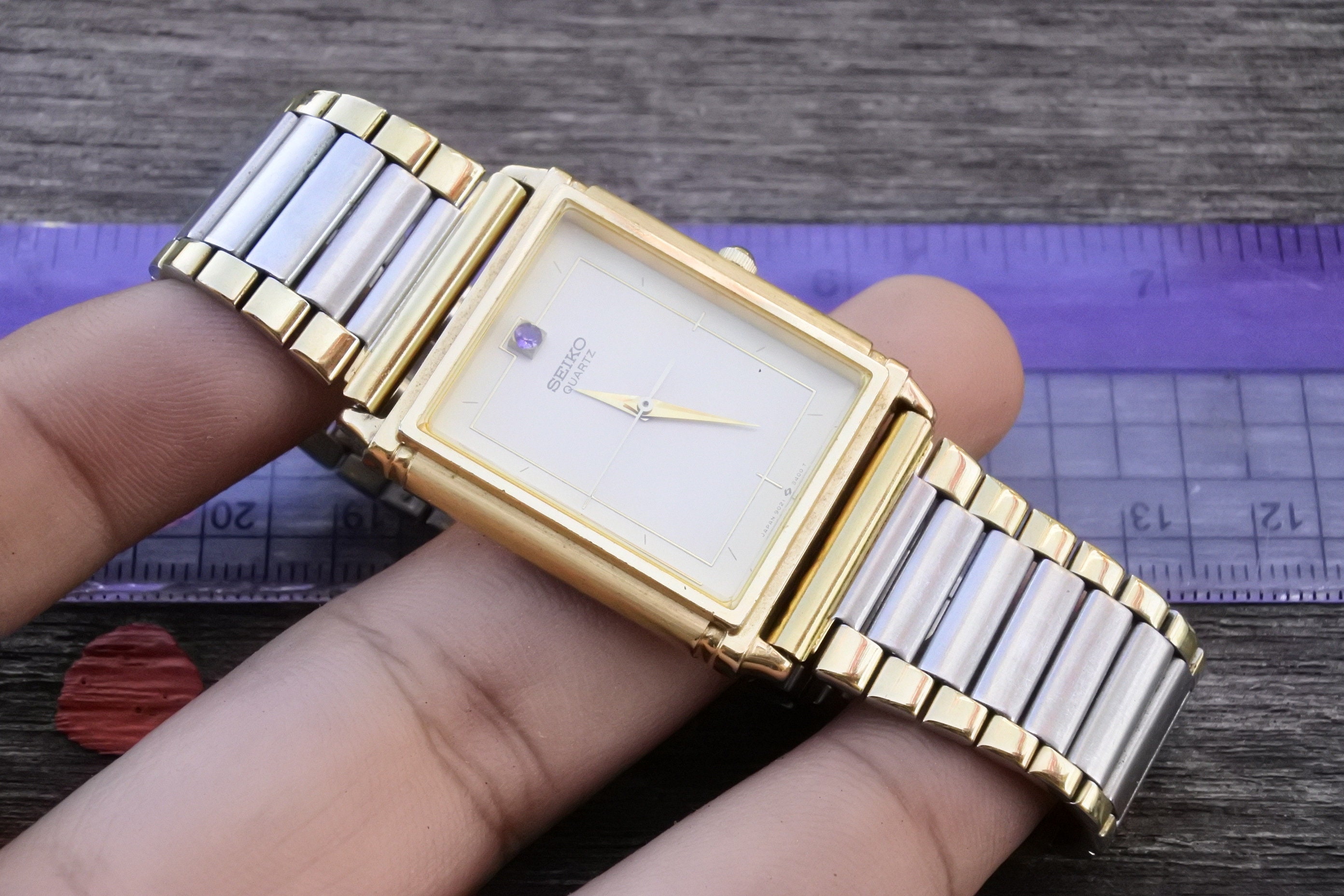 Vintage Seiko Gold Plated 9021 5300 Stone Dial Men Quartz