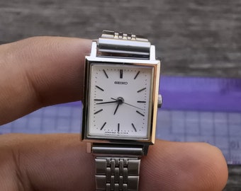 Vintage Seiko 4N21 5010 White Dial Lady Quartz Watch Japan Square