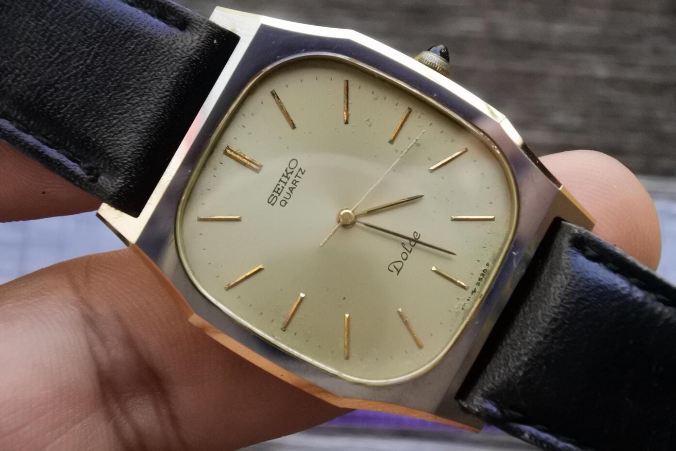 Vintage Seiko Dolce 5931 5420 Ultra Hard Alloy Gold