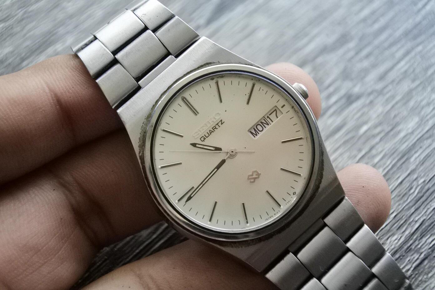 Vintage Seiko SQ 8123 7290 Silver Dial Men Quartz Watch Japan JDM
