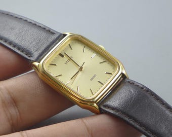 Vintage Seiko Spirit 5E31 5B50 Golden Dial Men Quartz Watch Japan