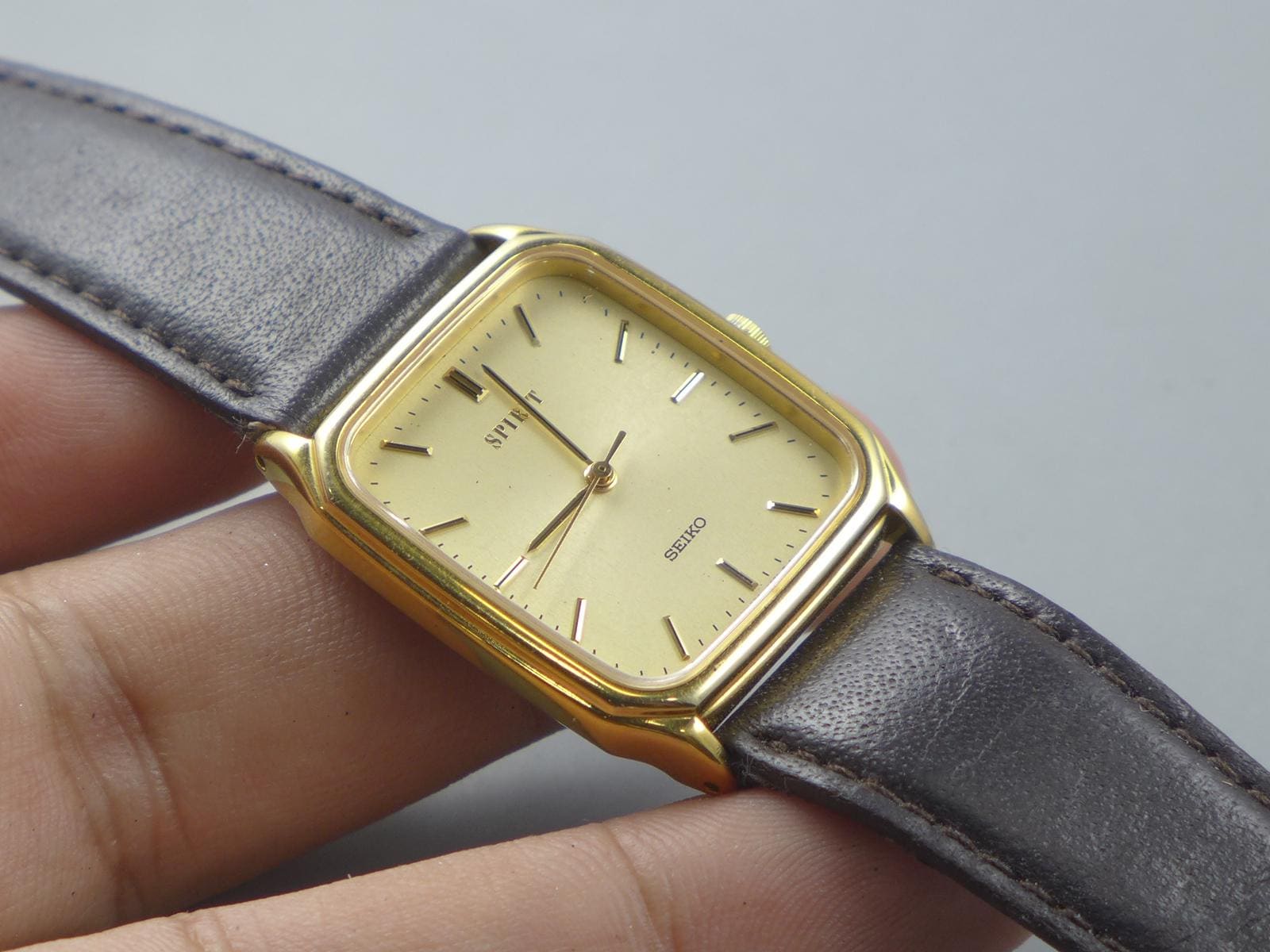 Vintage Seiko Spirit 5E31 5B50 Golden Dial Men Quartz Watch Japan