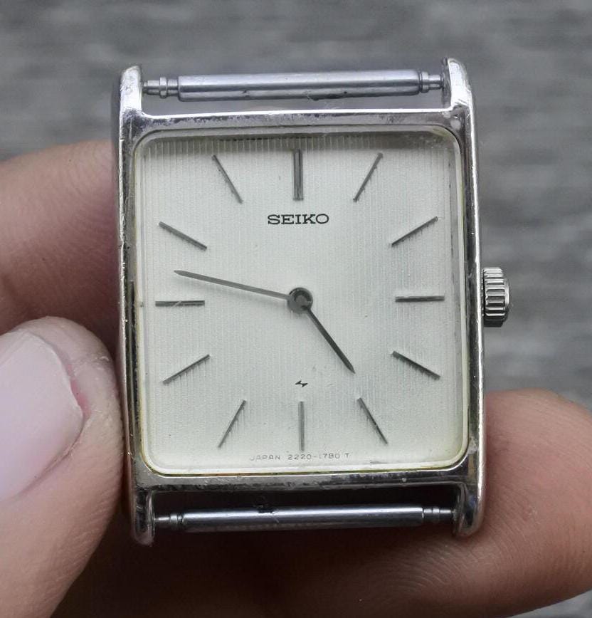 Vintage Seiko 2220 3590 Textured Dial Men Quartz Watch Japan