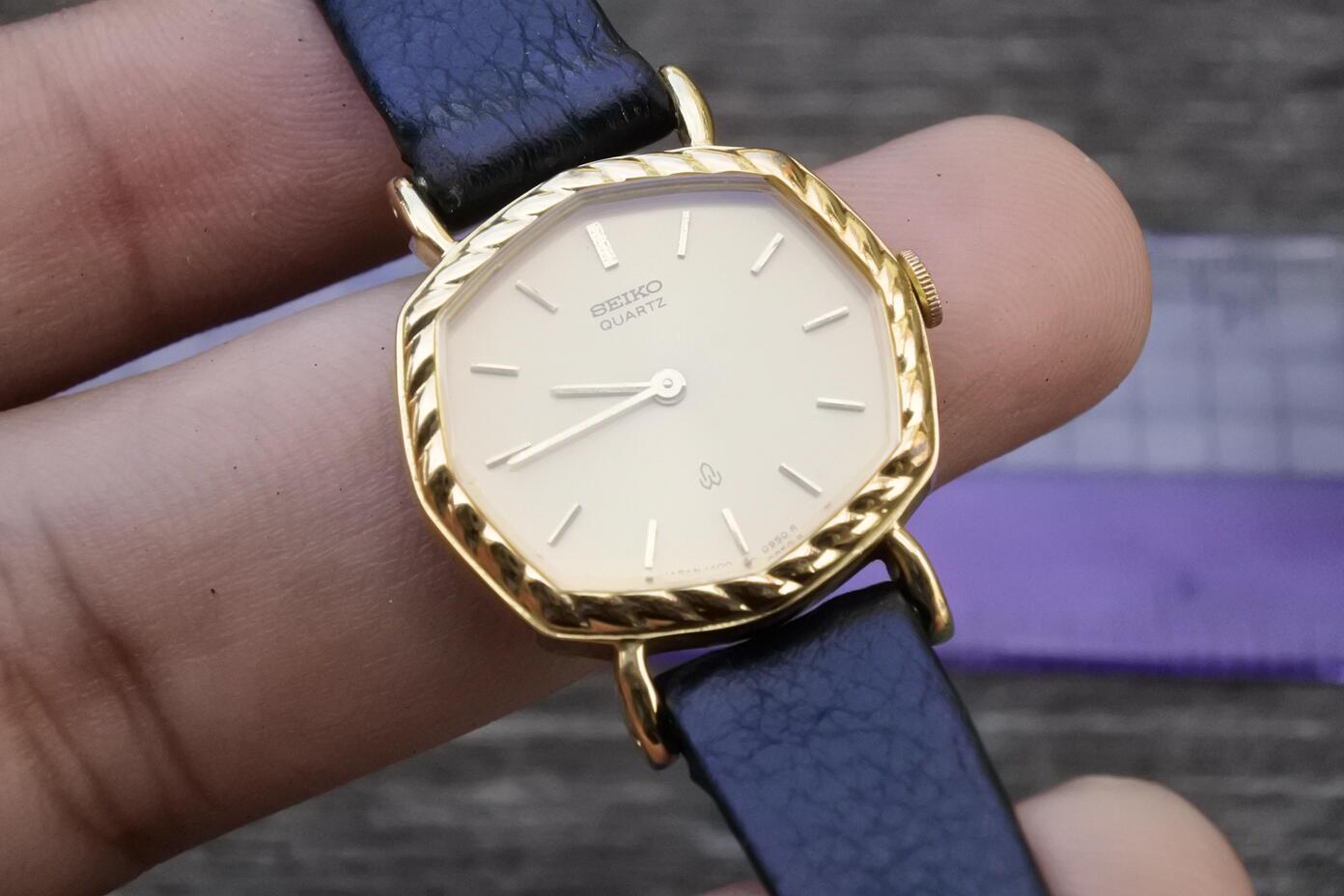 Vintage Seiko Gold Plate 1400 5580 Yellow Dial Lady Quartz