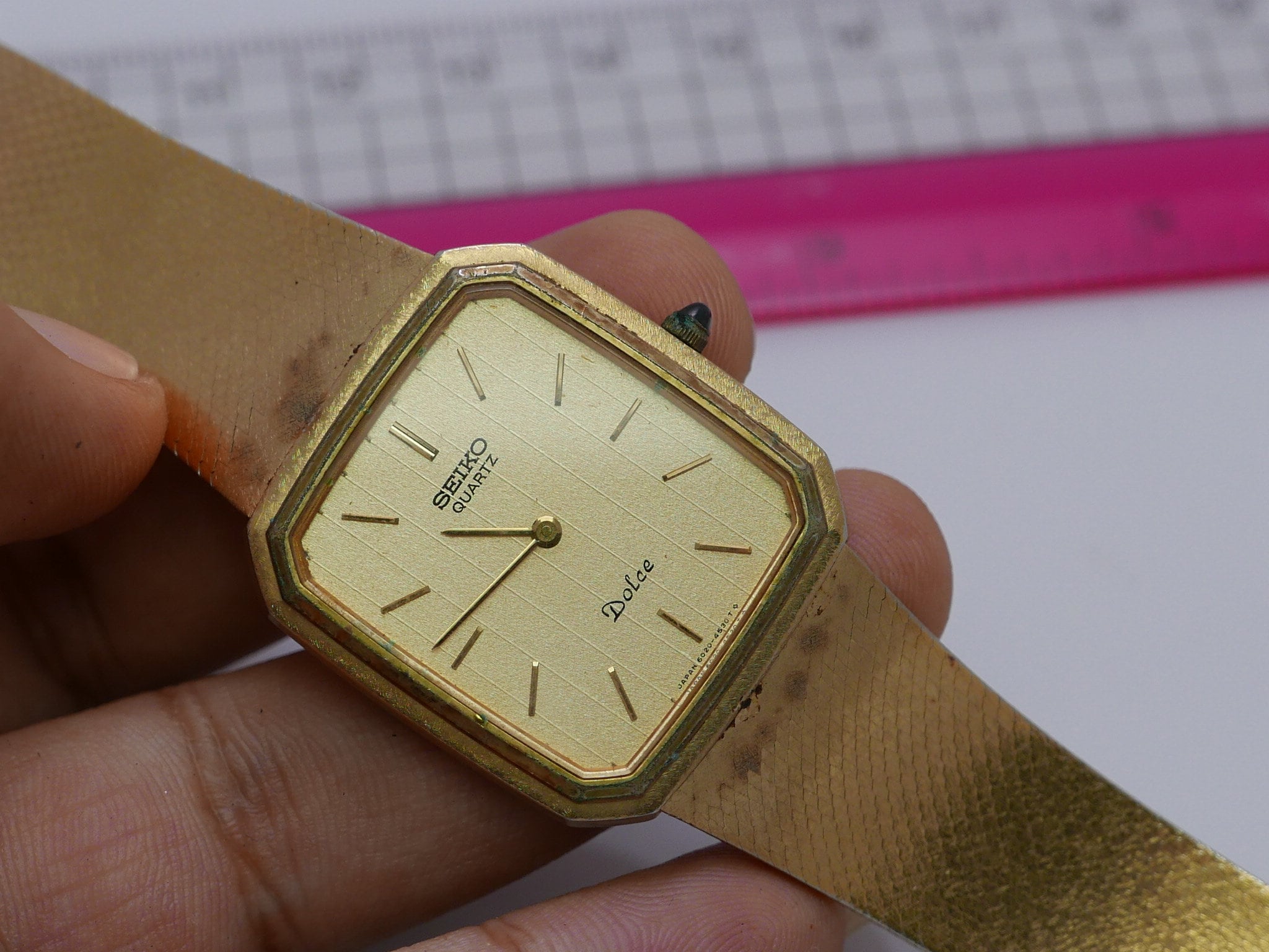 Vintage Seiko Dolce Gold Plated 6020 4060 Textured Dial Lady Vintage Seiko Dolce Gold Plated 6020 4060 Textured Dial Lady