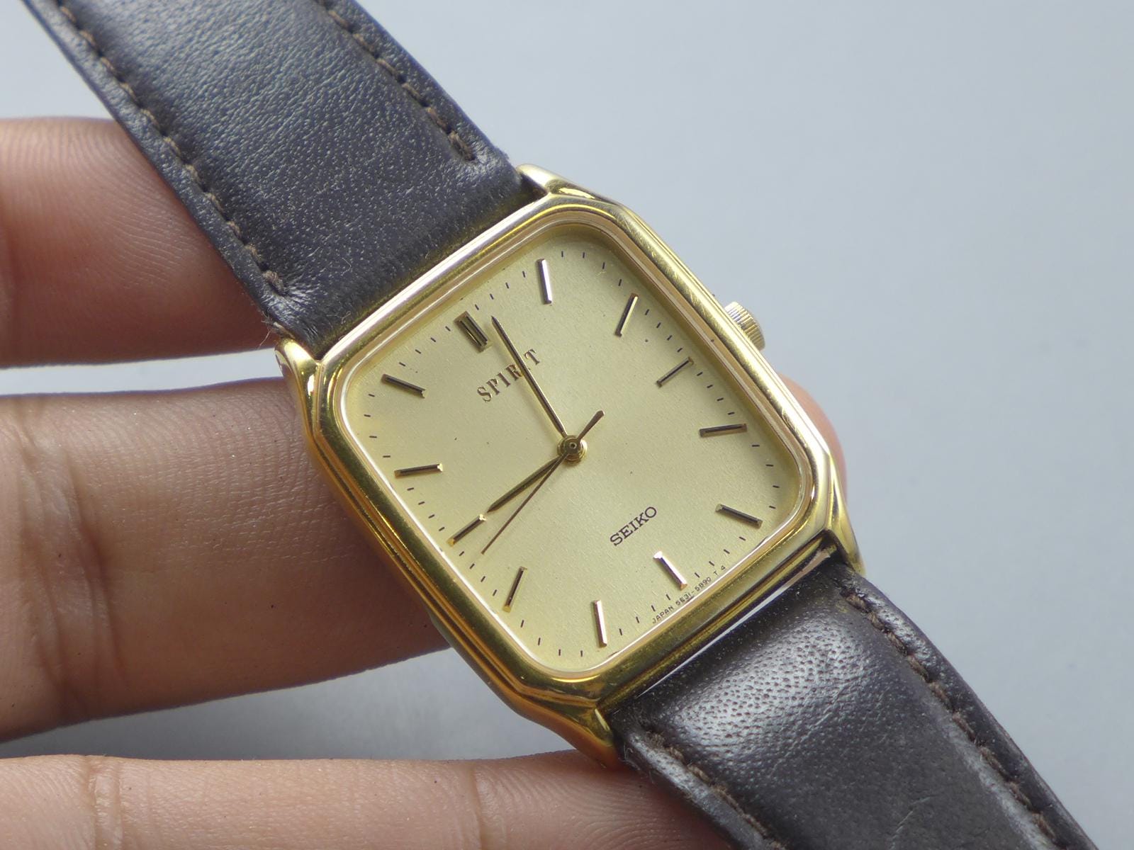 Vintage Seiko Spirit 5E31 5B50 Golden Dial Men Quartz Watch Japan