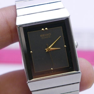 Vintage Seiko 7321 5600 Black Dial Men Quartz Watch Japan