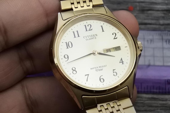 Vintage Citizen Gold Tone Kanji Date Men Quartz Watch Japan Round