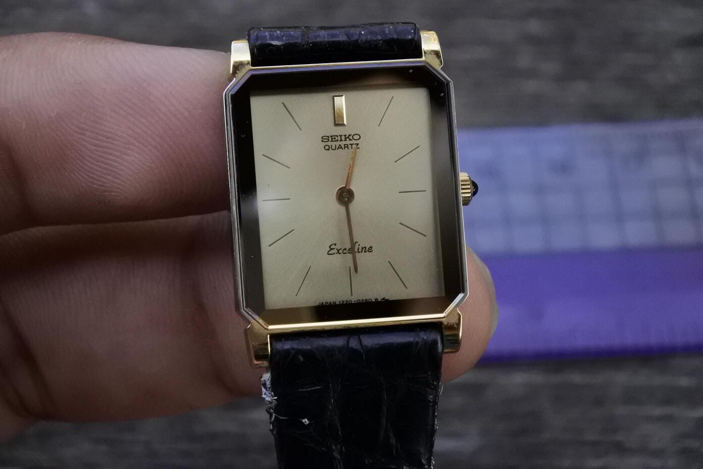 稼働 SEIKO LASSALE 腕時計 薄型 美品 バングル クラシカル272 希少 SEIKO LASSALE ラサール 腕時計 2個セット レディース