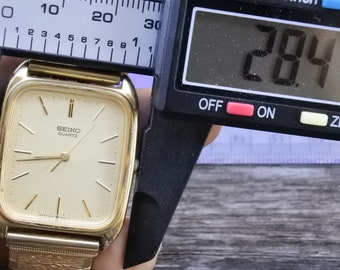 希少 新品未使用 シチズン CITIZEN Q&Q デジタル 腕時計 匿名