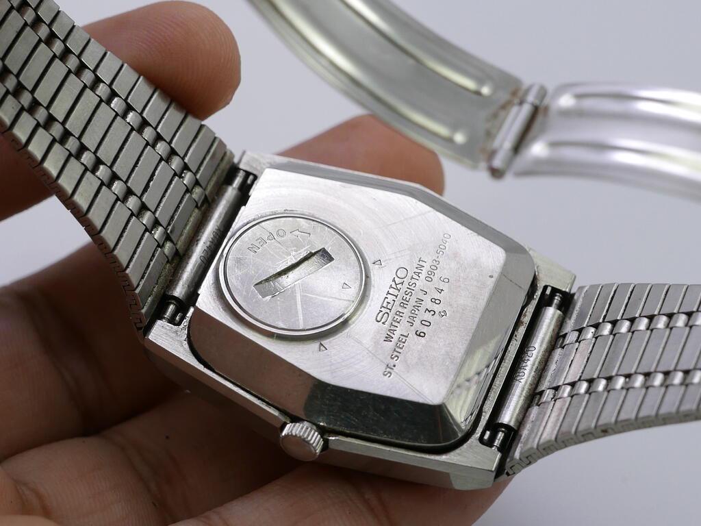 SEIKO メンズ クォーツ スクエア 70's ビンテージ 0903-5040 Vintage Seiko Type II 0903 5040 Textured Dial Men Quartz Watch