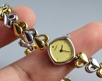 Vintage Seiko 1E20 5590 Yellow Dial Lady Quartz Watch Japan Oval