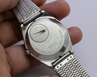 Vintage Seiko King Quartz 5856 8020 Textured Dial Men Quartz Watch