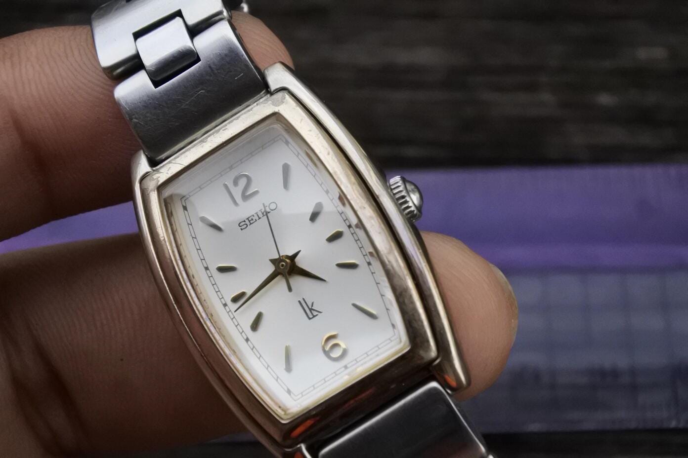 Vintage Seiko Lukia 1F21 5D40 White Dial Lady Quartz Watch Japan
