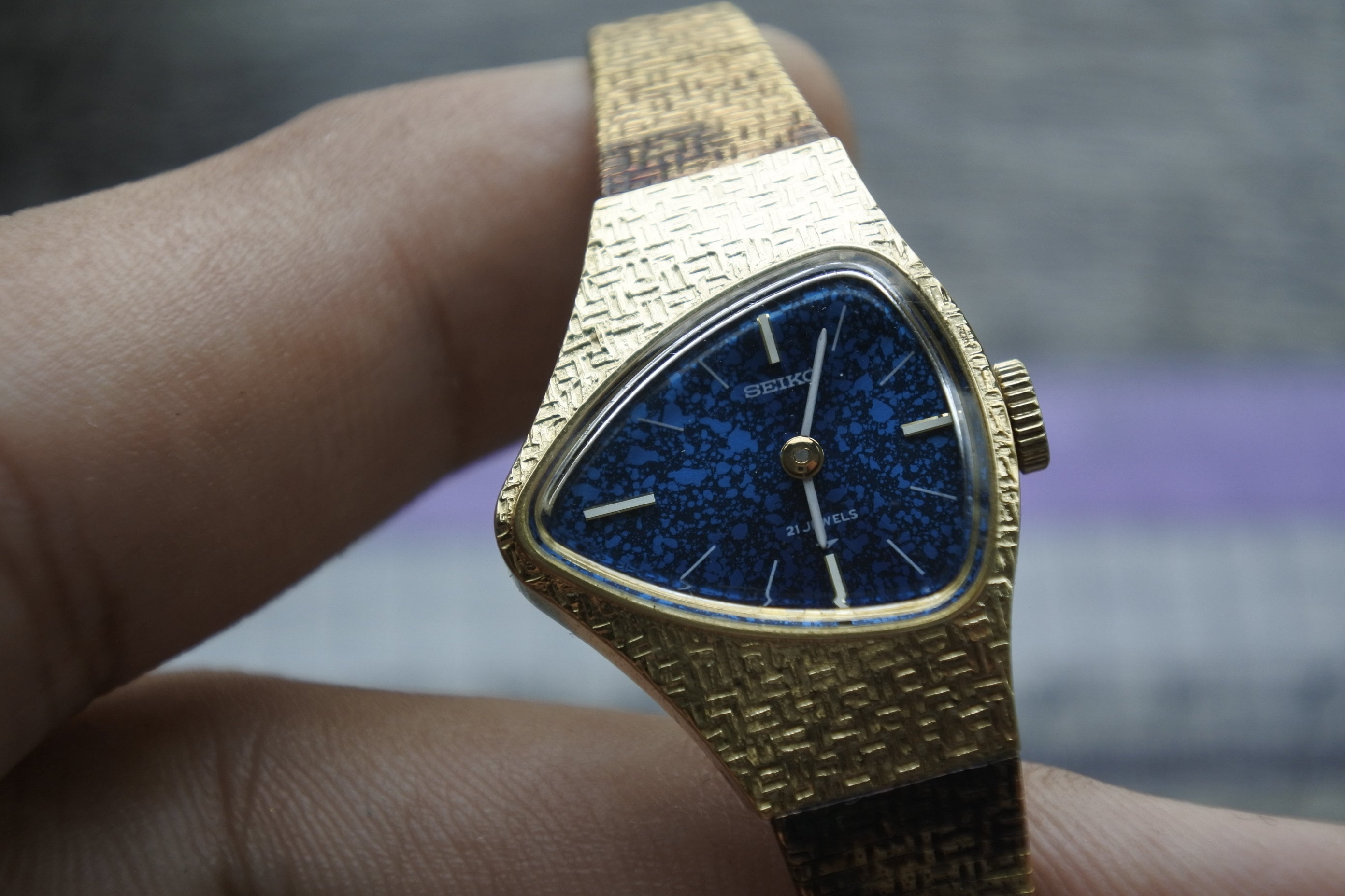 Vintage Seiko Hand Winding 11-7730 TURQUOISE Dial Triangular Shape