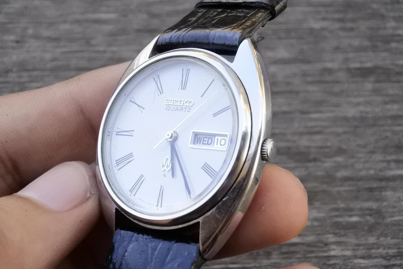 Vintage Seiko 4803 8000 Roman Numeral Dial Men Quartz Watch Japan 