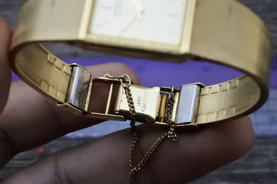 Vintage Seiko Gold Plated 2321 5060 Textured Dial Lady Quartz