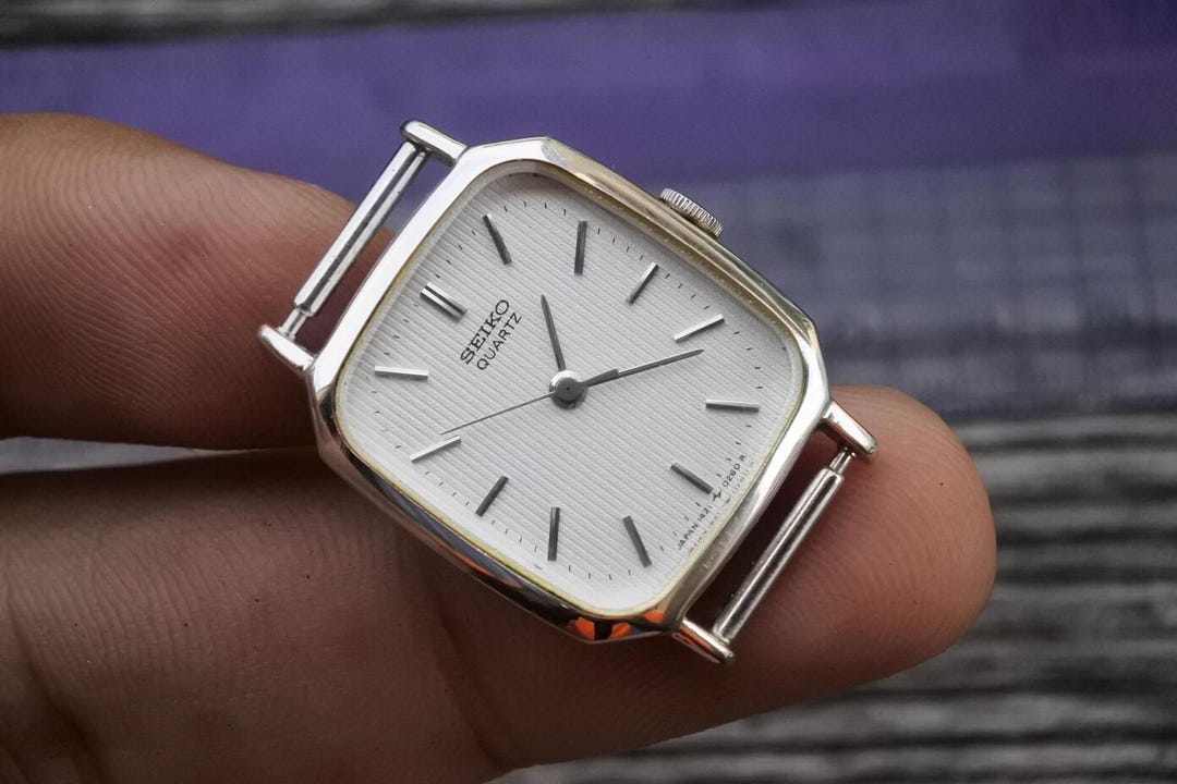 Vintage Seiko Gold Plate 1421 5130 Textured Dial Lady Quartz Watch