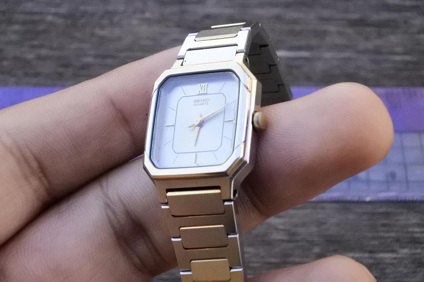 Vintage Seiko 1221 5060 Silver Dial Lady Quartz Watch Japan JDM