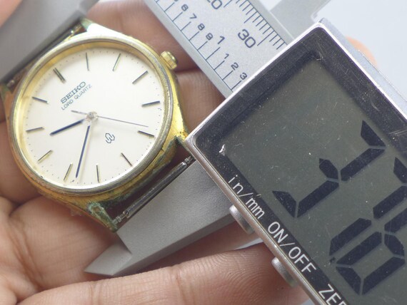 Vintage Seiko Lord Quartz 8241 7000 White Dial Men Quartz Watch
