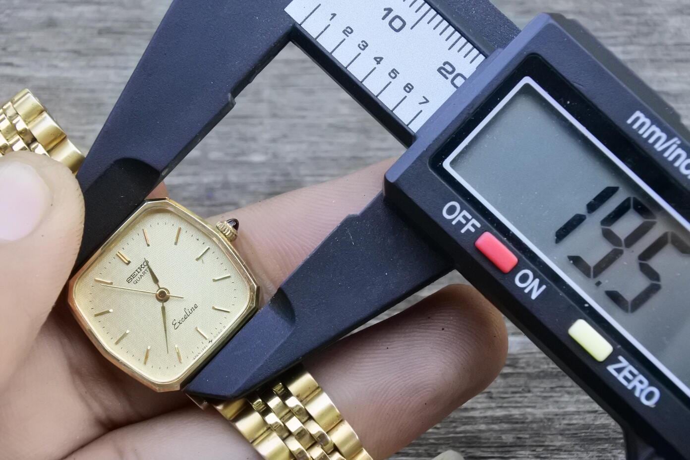 Vintage Seiko Exceline Gold Plated 1221 5010 Textured Dial