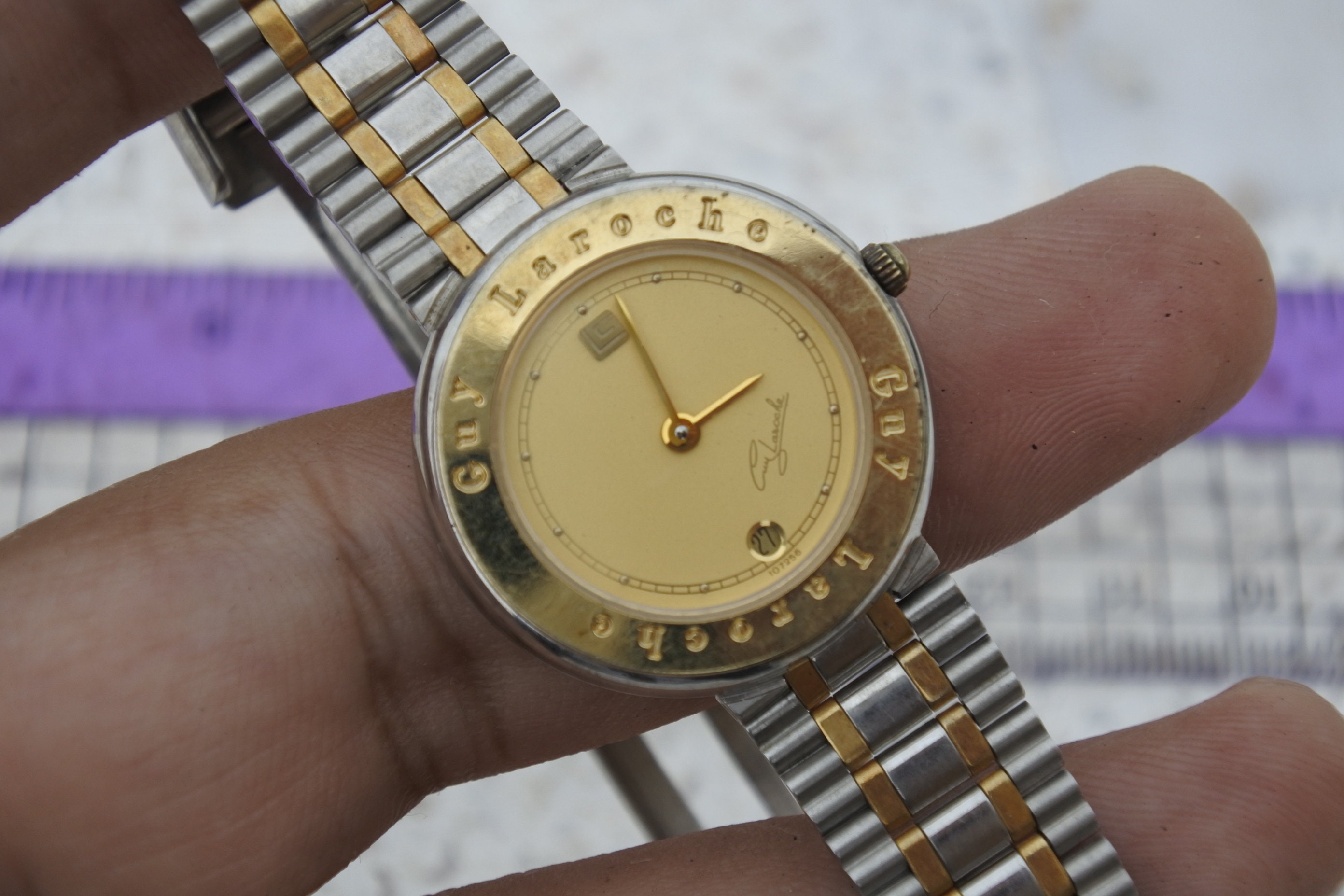 Vintage Guy Laroche Yellow Dial Lady Quartz Wrist Watch Swiss Made 