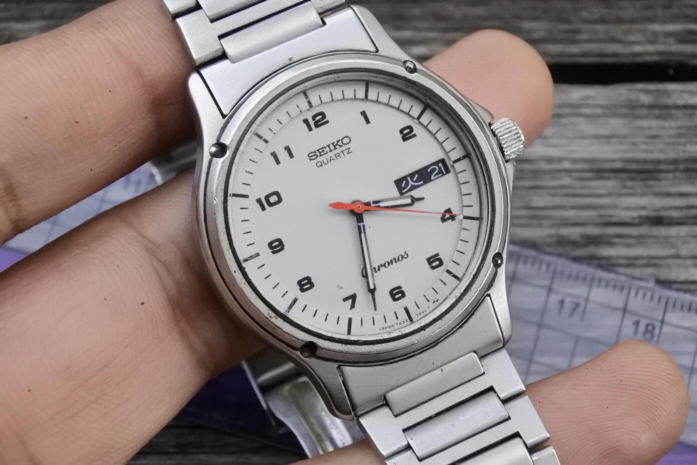 Vintage Seiko Chronos 7433 7030 Gray Dial Men Quartz Watch Japan