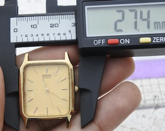 SEIKO セイコー スクエア型 金文字盤 ゴールド 2針 ヴィンテージ