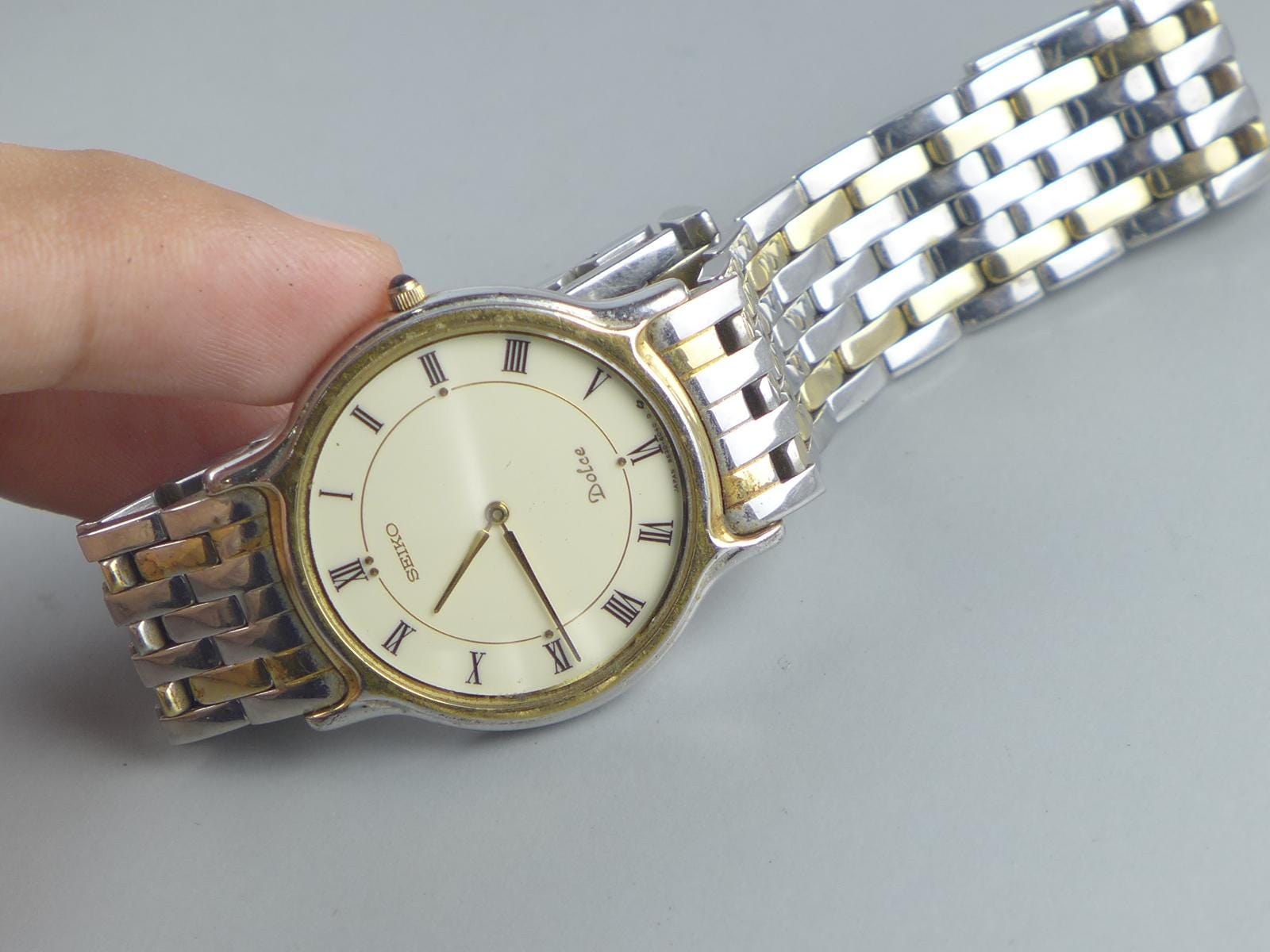 Vintage Seiko Dolce 9530 6040 Creamy Dial Men Quartz Watch Japan
