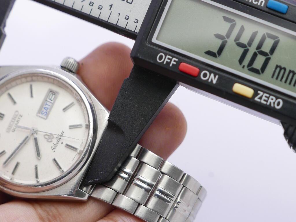 Vintage Seiko Silverwave 8229 700A White Dial Men Quartz Watch