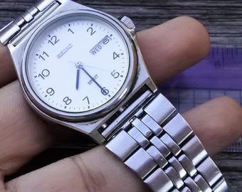 Vintage Seiko Contemporary Basic 5H23 7090 Day Date Men