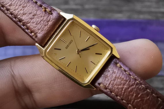 Vintage Seiko 4N21 5090 Yellow Dial Lady Quartz Watch Japan Square