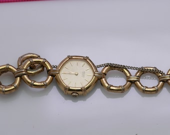 Vintage Seiko Gold Plated 2320 5550 Textured Dial Lady Quartz Wrist Watch Japan Octagonal Shape 17mm