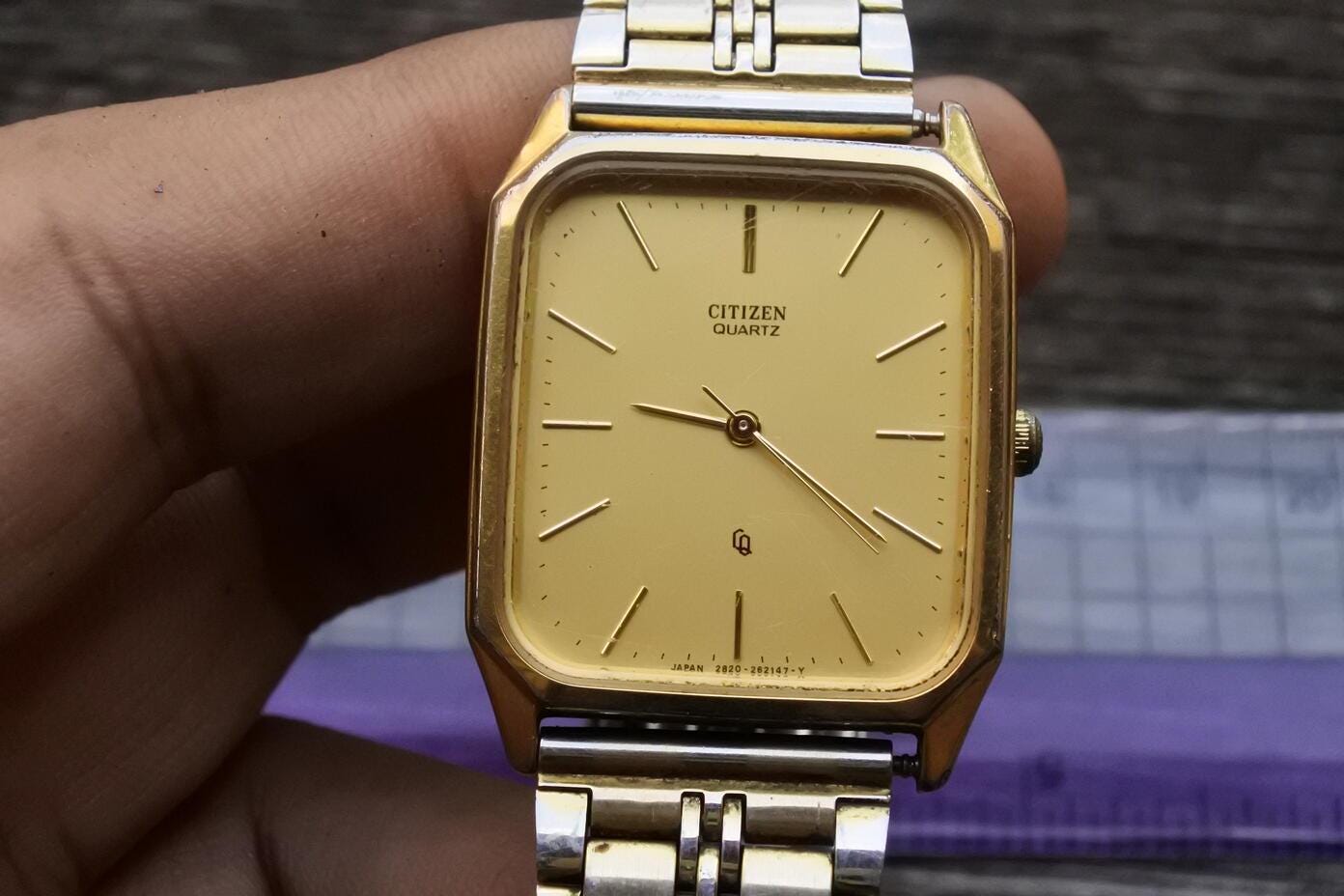 Vintage Citizen 2830 Yellow Dial Men Quartz Watch Japan JDM Square