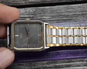 Vintage Seiko Spirit 5E21 5B50 Textured Dial Men Quartz Watch