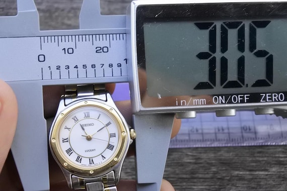 Vintage Seiko Lucent 4N21 0650 Roman Numeric Dial Lady Quartz