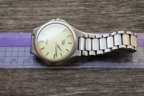 時計 SEIKO SPIRIT 7N33-5A30 TITANIUM QUARTZ Vintage Seiko Spirit 7N33 5A50 Roman Numeral Dial Men Quartz