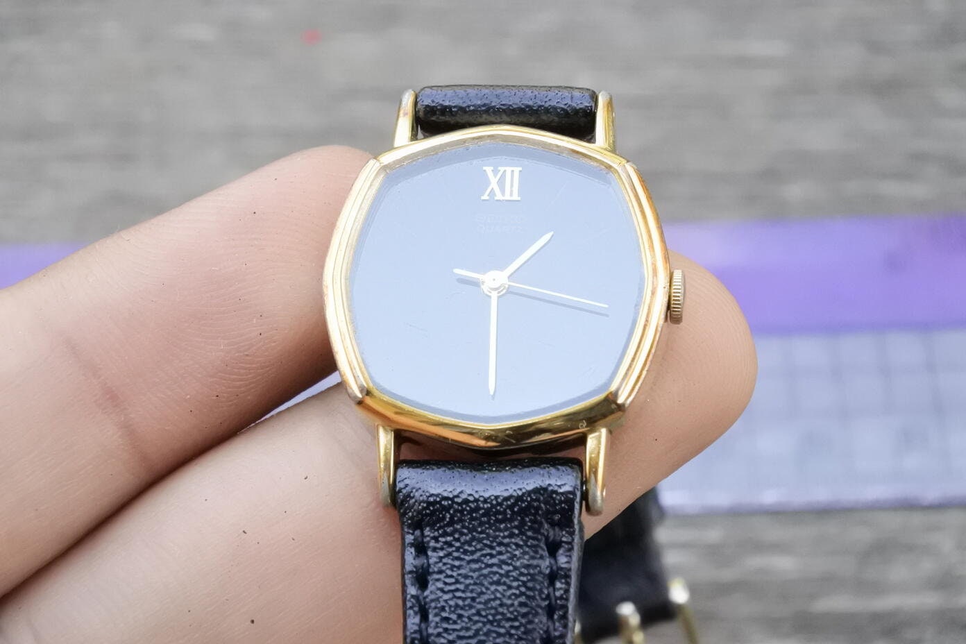 Vintage Seiko Gold Plated 1421 5140 Black Dial Lady Quartz Vintage Seiko Gold Plated 1421 5140 Black Dial Lady Quartz