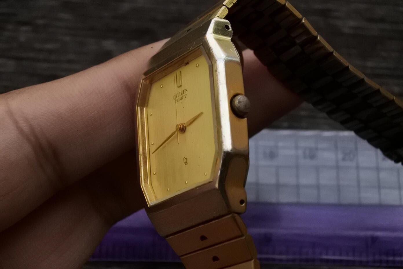 Vintage Citizen Gold Plated 4031 Yellow Dial Men Quartz Watch