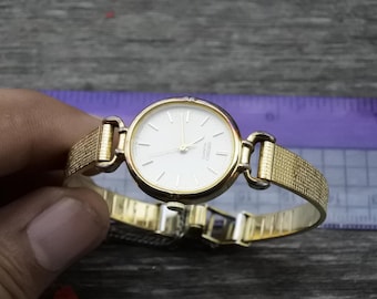 Vintage Seiko Gold Plated 1221 5570 Yellow Dial Lady Quartz Watch