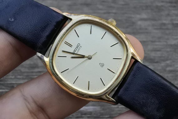 Vintage Seiko Gold Plated 5931 5330 Dress Men Quartz Watch Japan