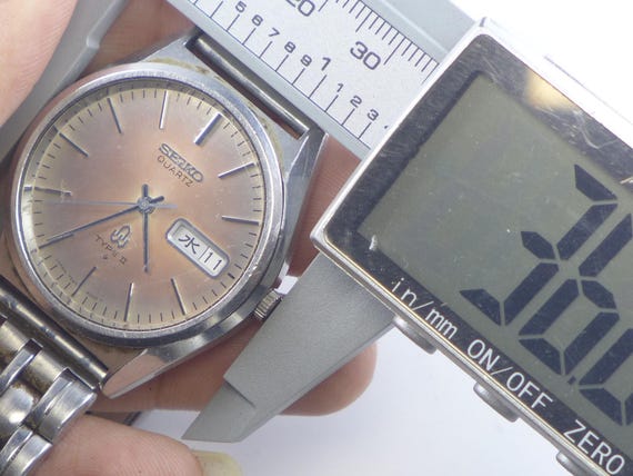 Vintage Seiko Type II 7546 8000 Gray Dial Men Quartz Watch Japan