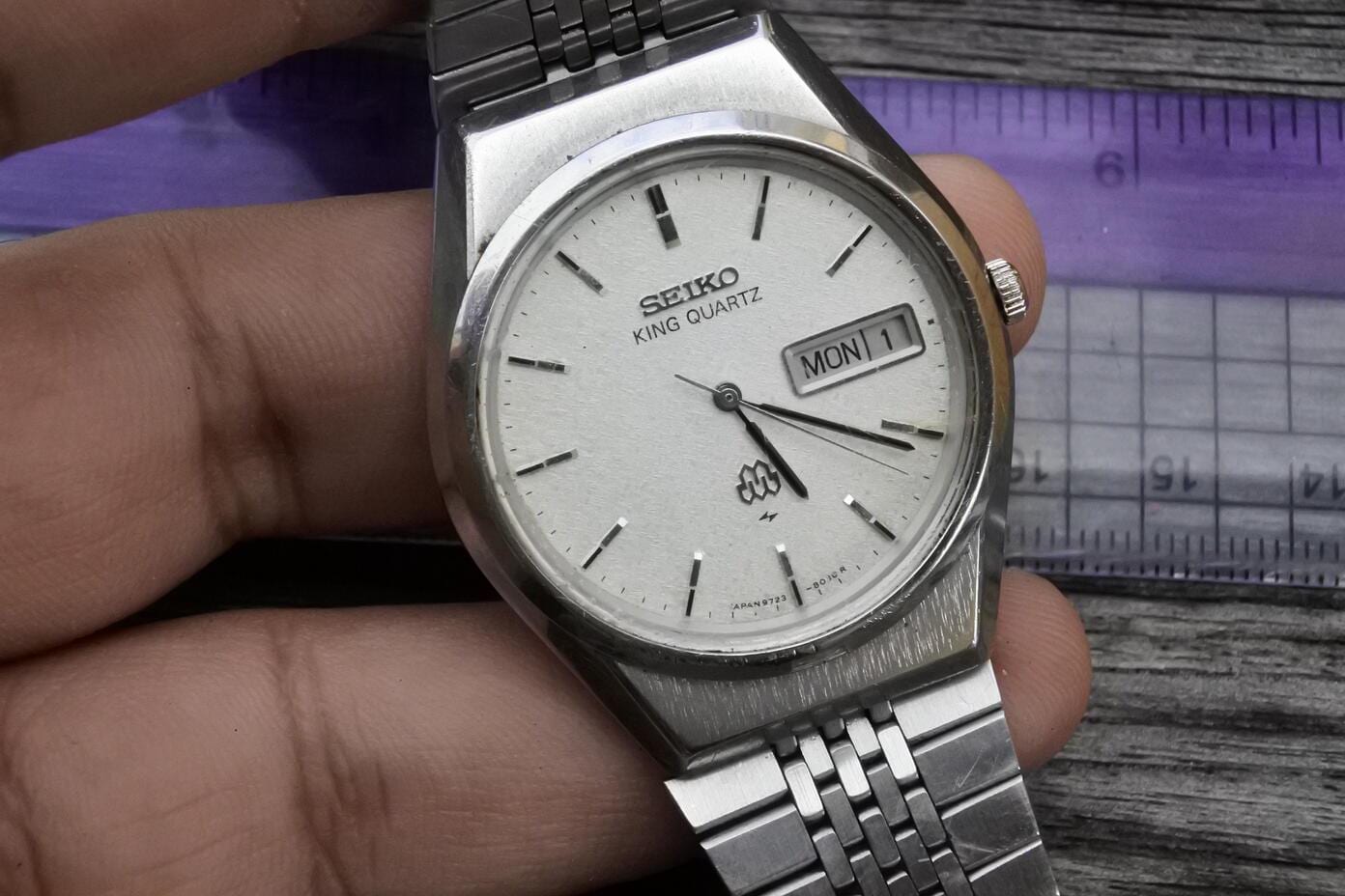 Seiko King Quartz Twin Quartz 9723-5010 Blue Snowflake