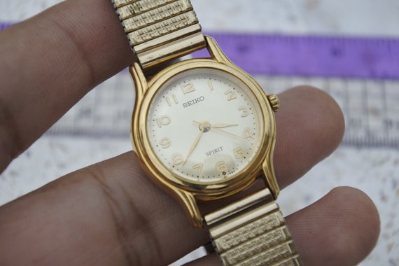 Vintage Seiko Gold Plated 1F21 1B30 Yellow Dial L… - image 5