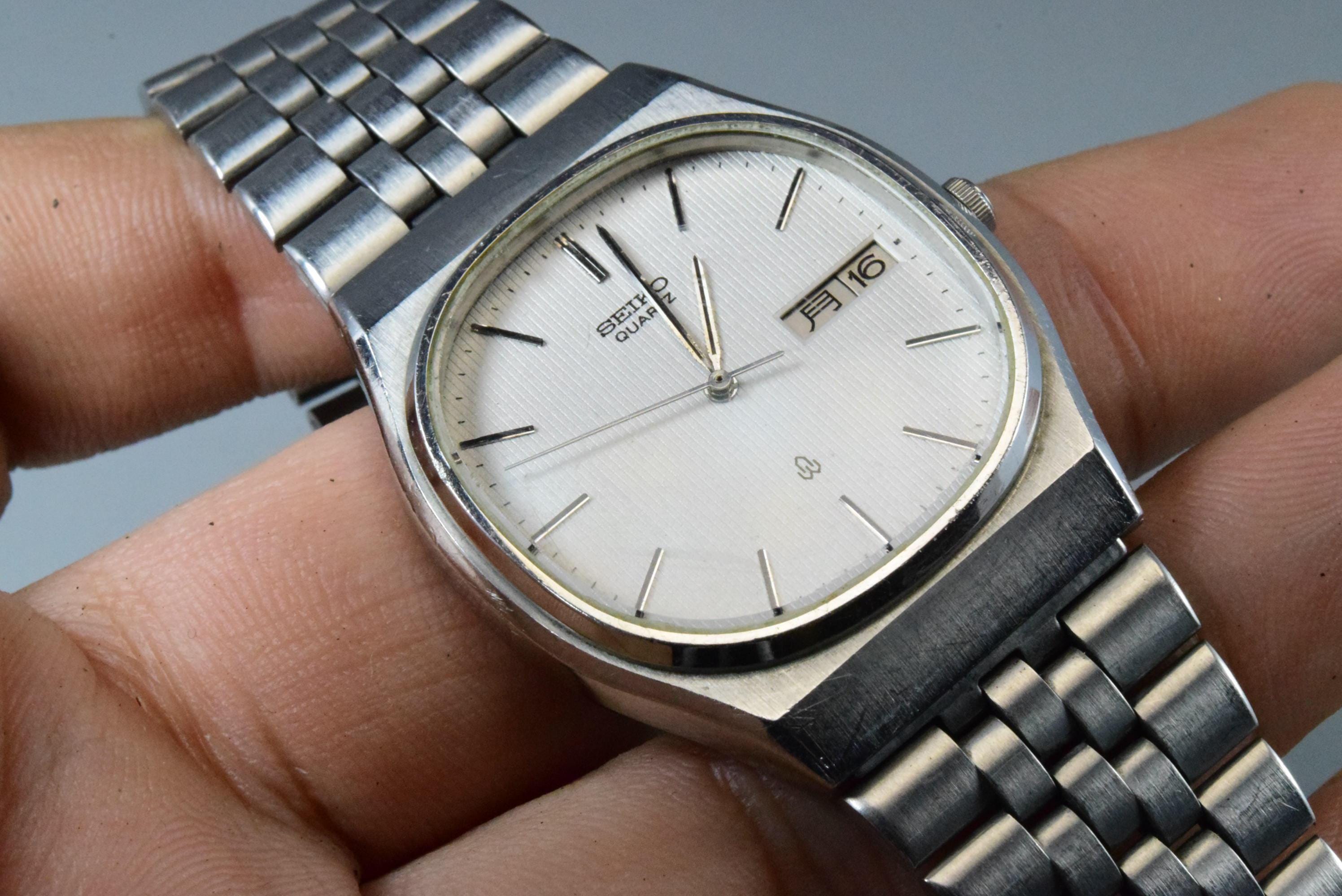 Vintage Seiko 5933 5090 White Dial Men Quartz Sport Watch Japan