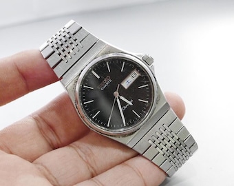 SEIKO silver925 銀無垢　クォーツ懐中時計　V701-8A30 希少品 SEIKO セイコー 銀製 SILVER 885 創立70周年 電通 懐中