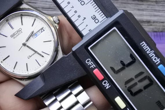 Vintage Seiko Chronos 8123 6130 White Dial Men Quartz Watch Japan