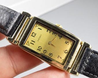 Vintage Seiko 2E20 6730 Locket With Chain Lady Quartz Watch Japan