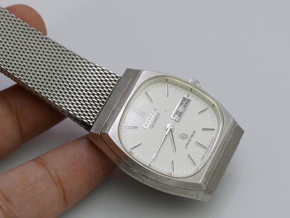 Vintage Citizen Crystron KANJI DATE White Dial Men Quartz Watch