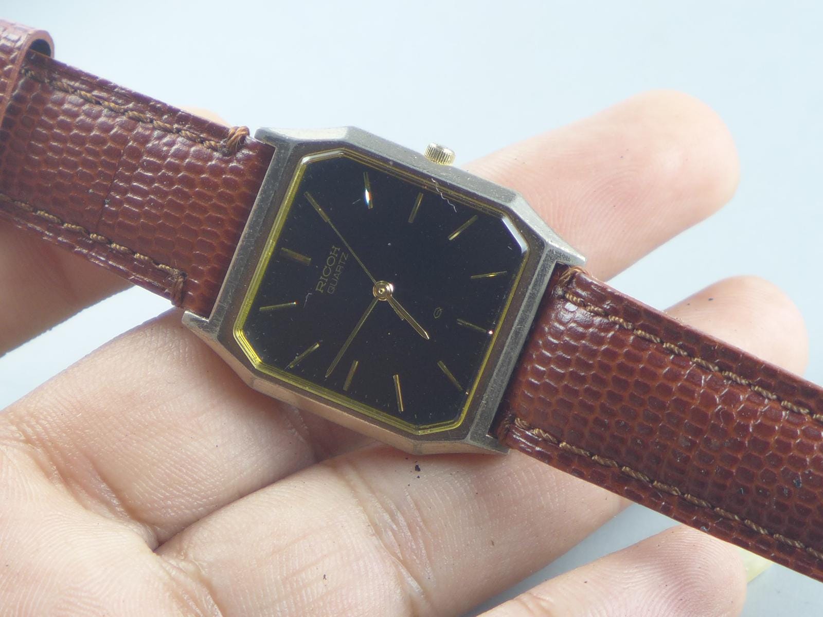 Vintage RICOH Black Dial Men Quartz Watch Japan JDM Octagonal